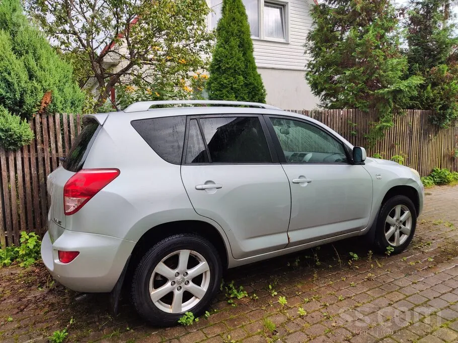 Toyota Rav4 2008 photo 4