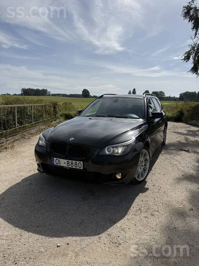 BMW 525 2009 photo 2