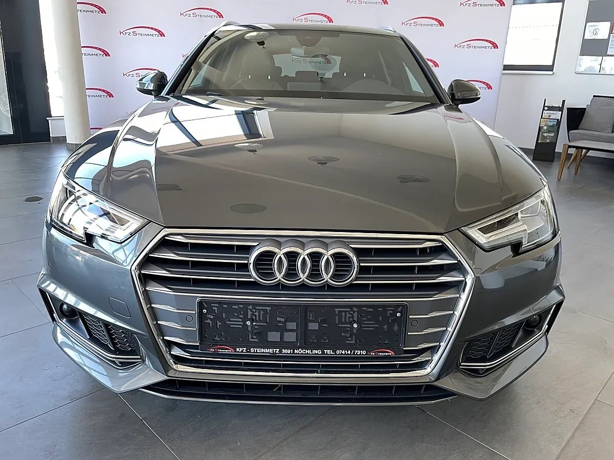 Audi A4 2018 photo 2