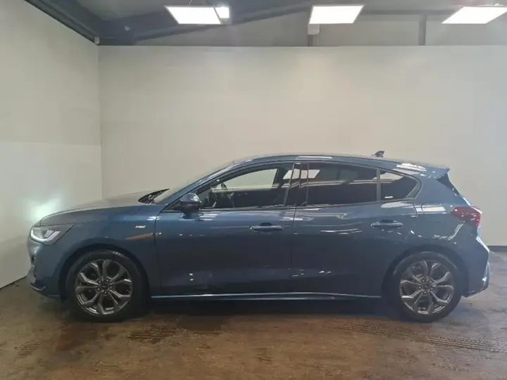 Ford Focus 2023 photo 4