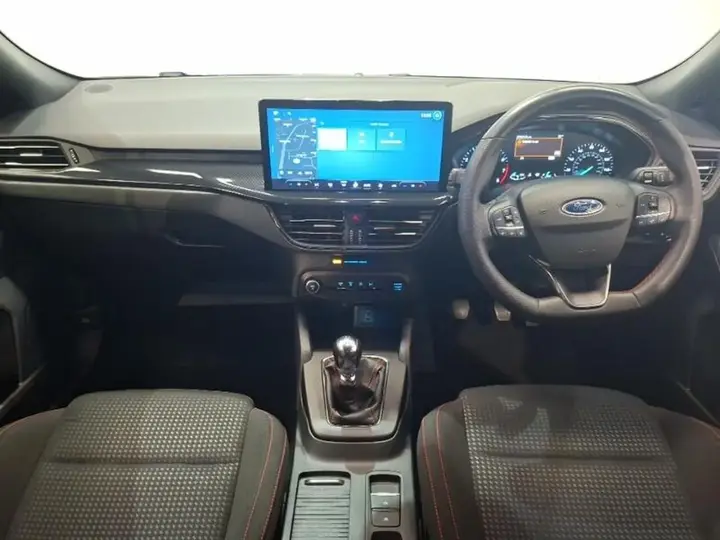 Ford Focus 2023 photo 3