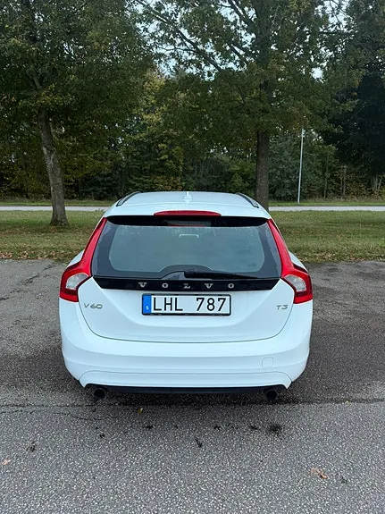 Volvo V60 2014 photo 4