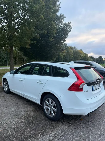 Volvo V60 2014 photo 2