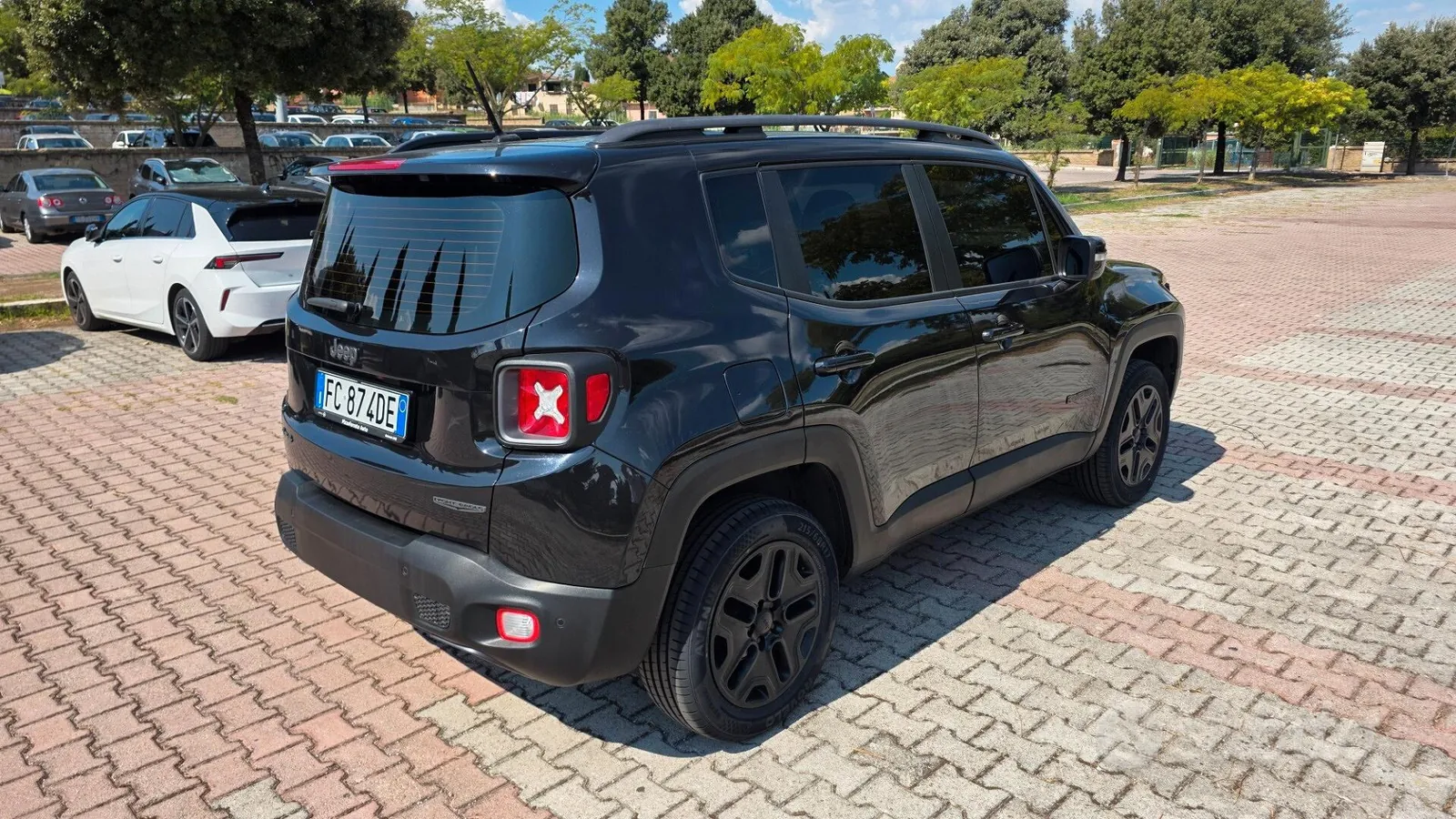 Jeep Renegade 2016 photo 4