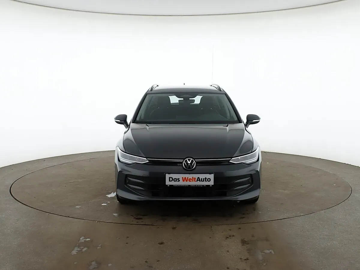 Volkswagen Golf 2025 photo 3