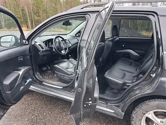 Mitsubishi Outlander 2011 photo 5