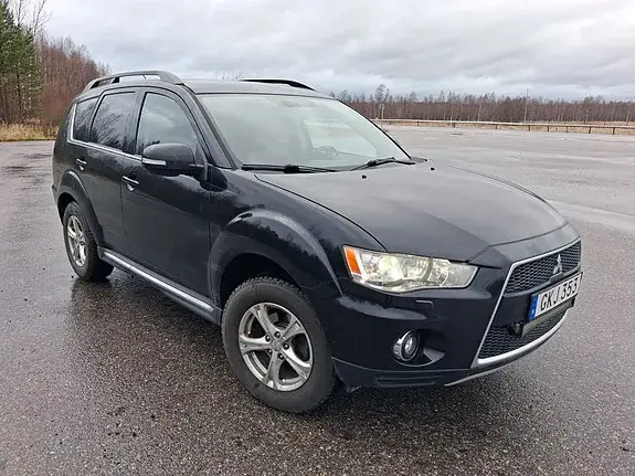 Mitsubishi Outlander 2011 photo 2