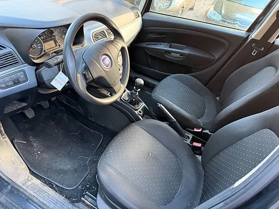 Fiat Grande Punto 2009 photo 4