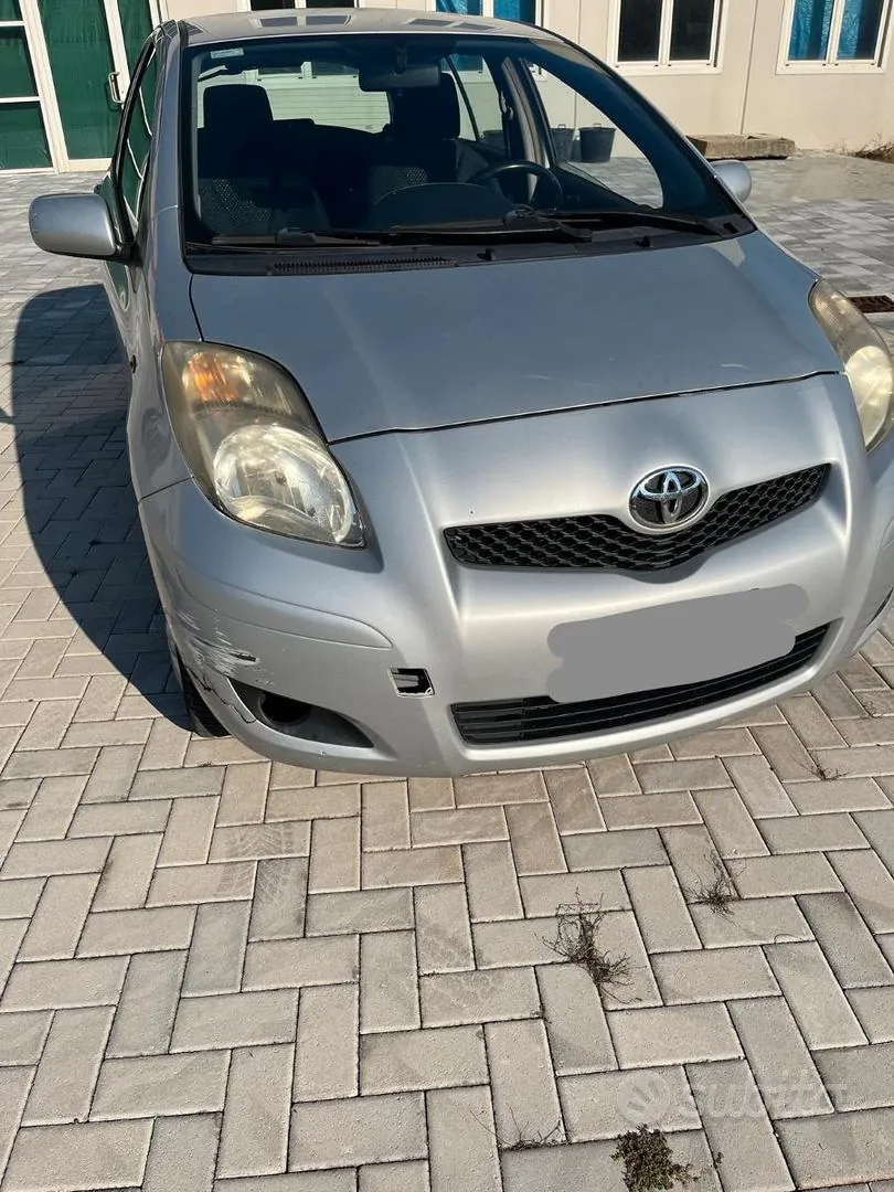 Toyota Yaris 2010 photo 5