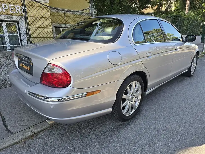 Jaguar S-Type 2004 photo 2