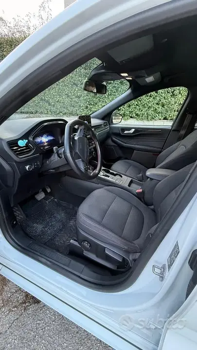 Ford Kuga 2022 photo 5