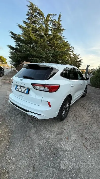 Ford Kuga 2022 photo 3