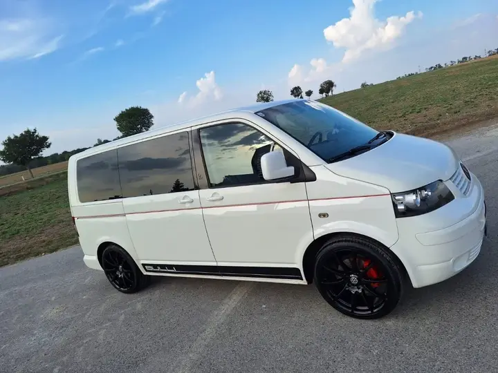 Volkswagen T5 2004 photo 3