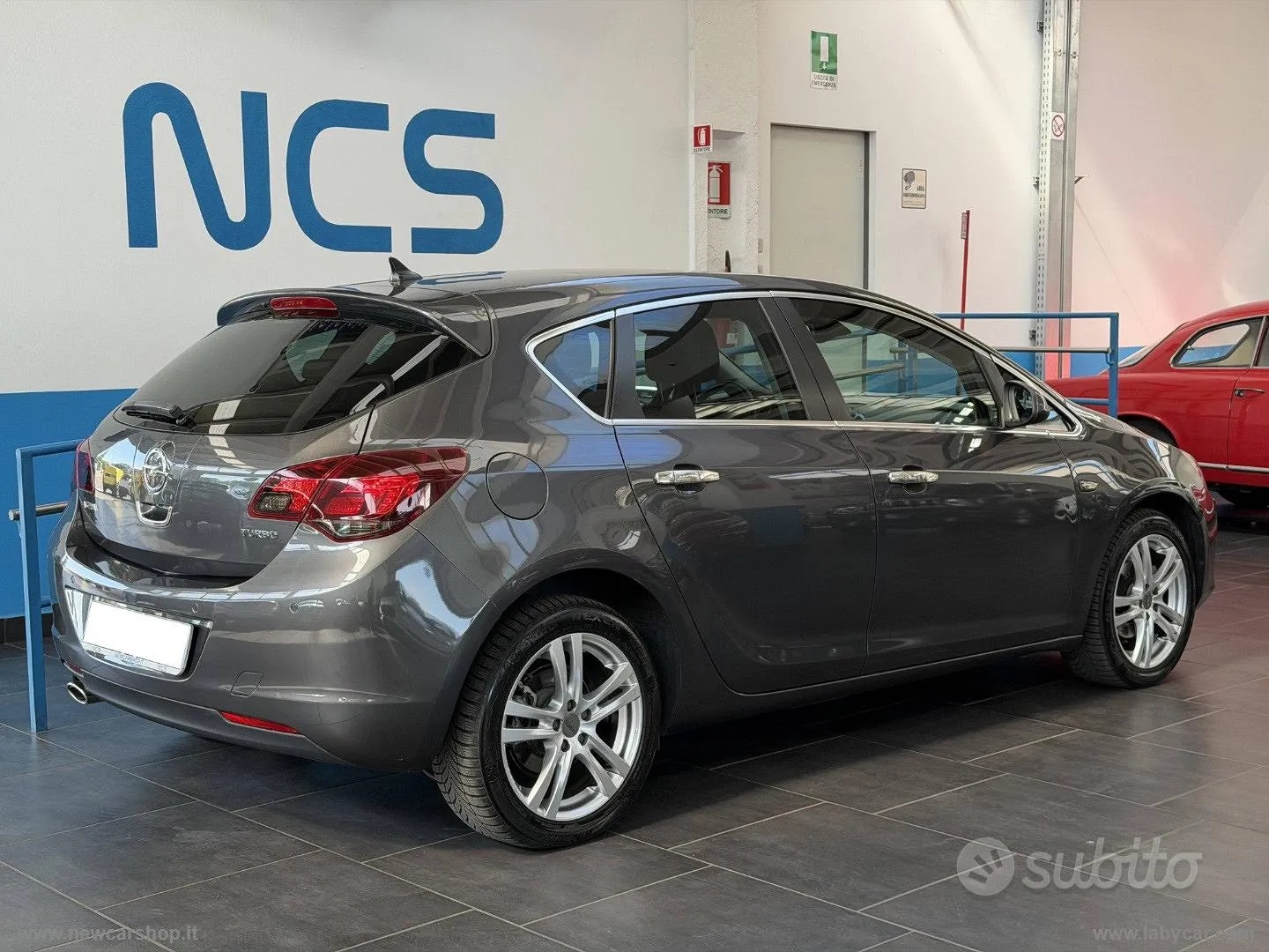 Opel Astra 2011 photo 4