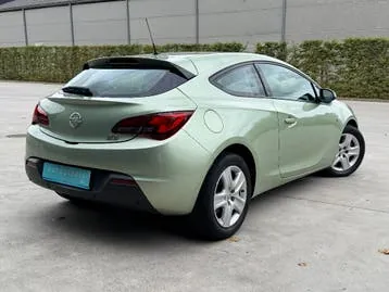 Opel Astra 2013 photo 3