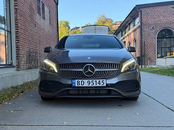Mercedes-Benz A180 2016 photo 2