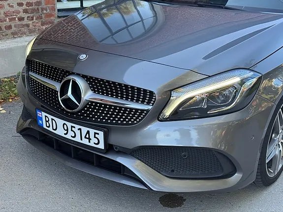 Mercedes-Benz A180 2016 photo 4