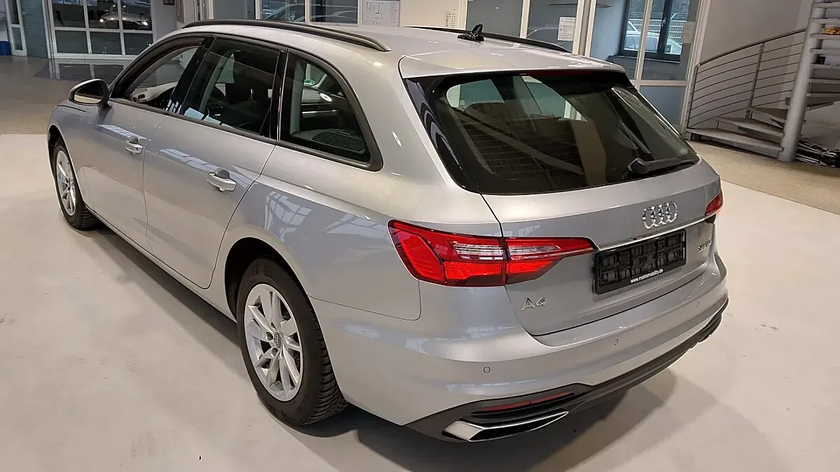 Audi A4 2021 photo 3
