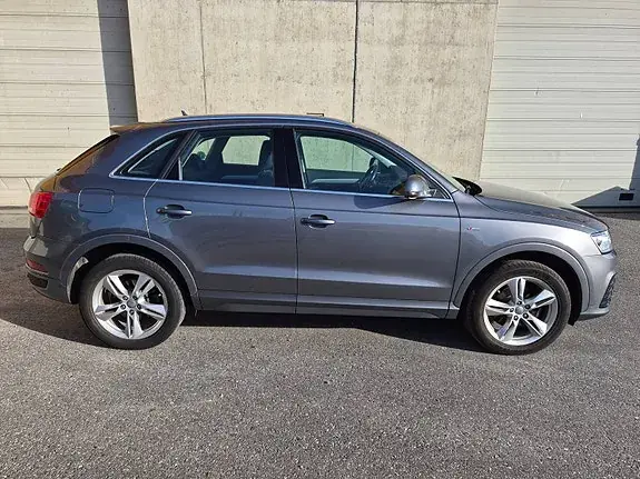 Audi Q3 2016 photo 2