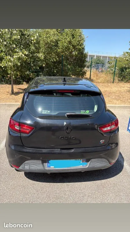 Renault Clio 2015 photo 2