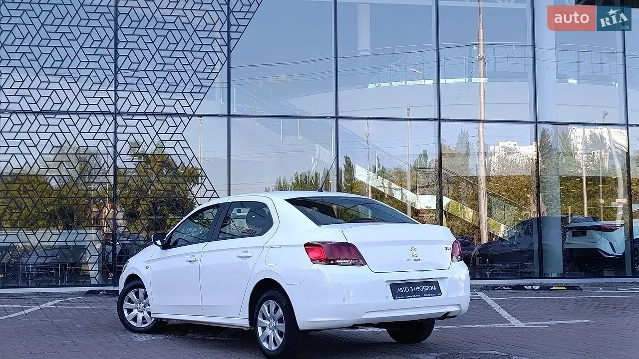 Peugeot 301 2021 photo 2