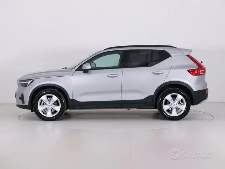 Volvo Xc40 2023 photo 2