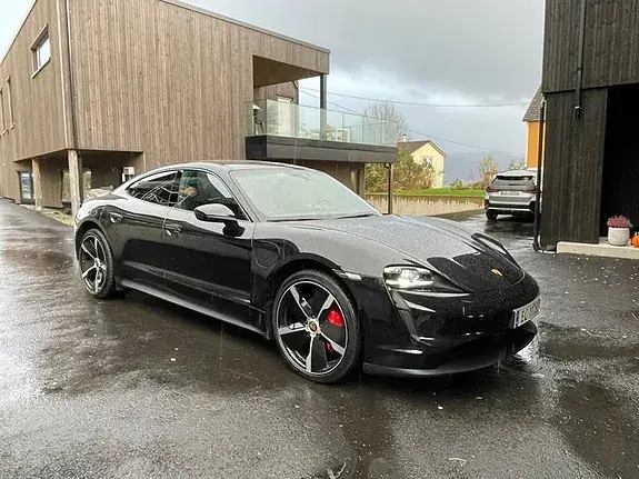 Porsche Taycan 4S
