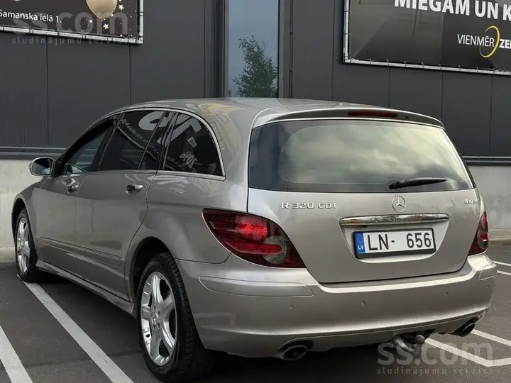 Mercedes-Benz R320 2006 photo 4