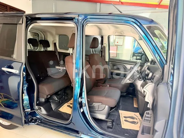 Toyota Roomy 2023 photo 5