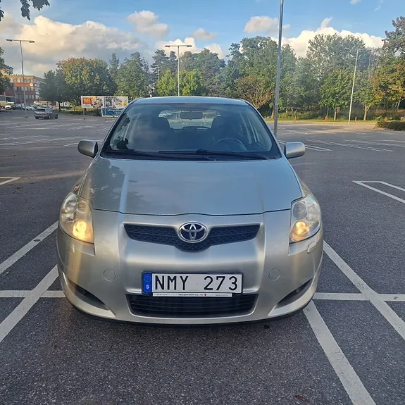 Toyota Auris 2007 photo 2