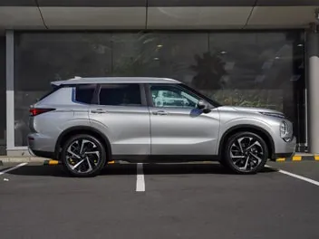 Mitsubishi Outlander 2024 photo 4
