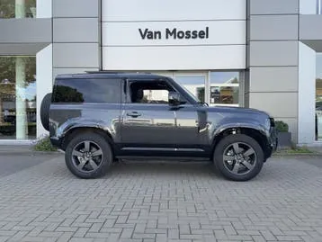 Land Rover Defender 2025 photo 3
