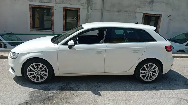 Audi A3 2018 photo 2