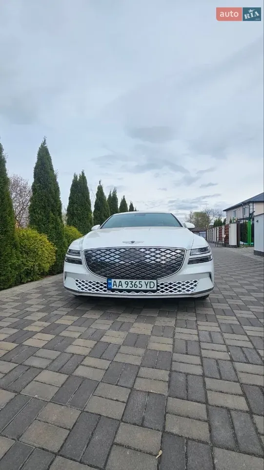 Genesis G80 2022 photo 2