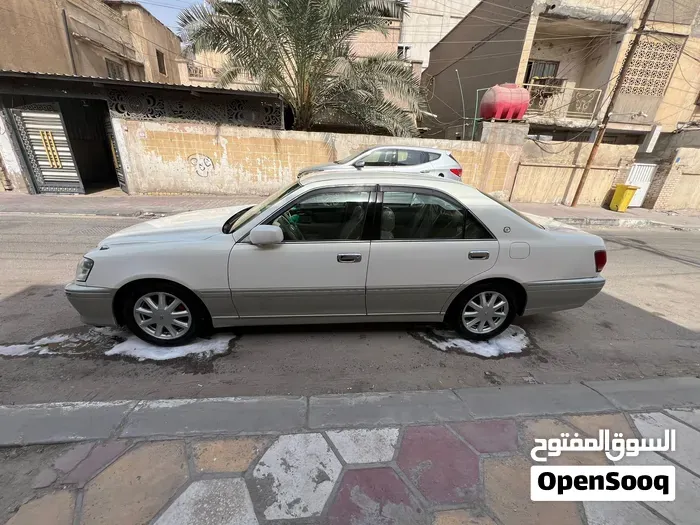 Toyota Crown 2002 photo 4