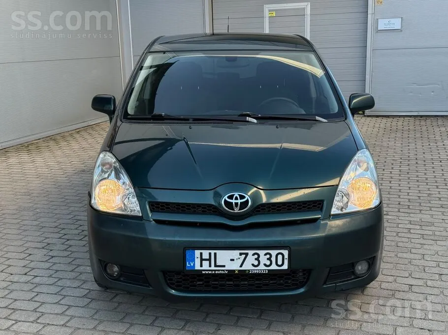 Toyota Corolla Verso 2006 photo 2