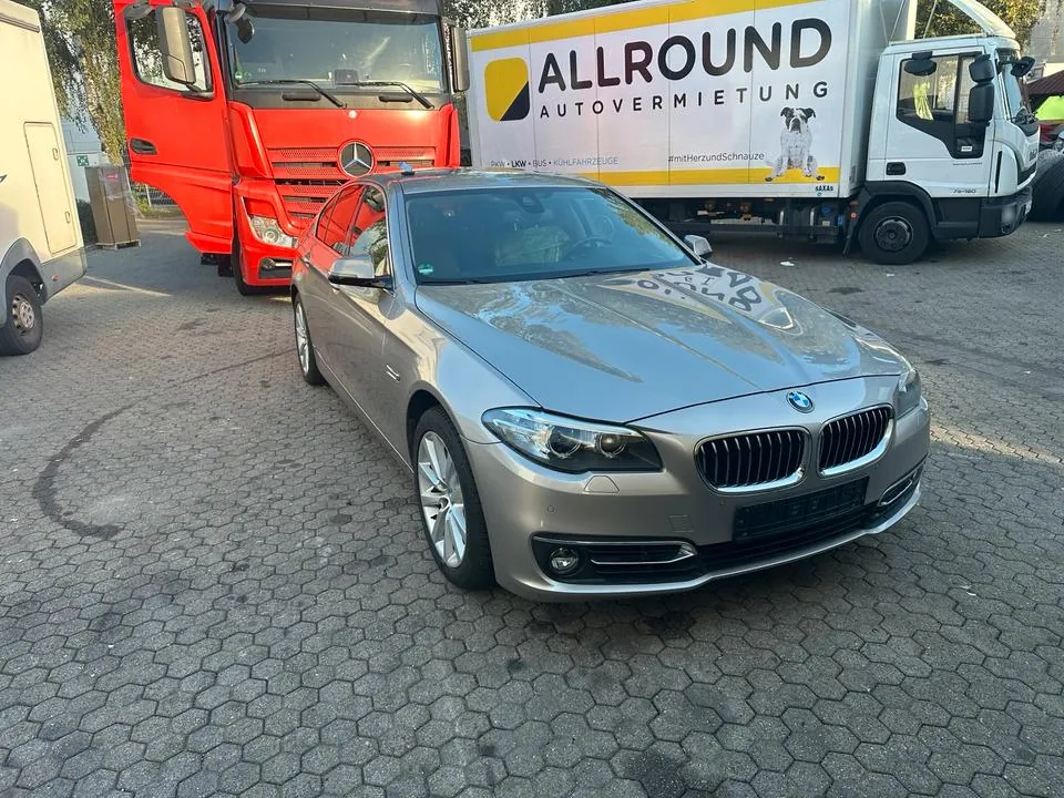 BMW 528I