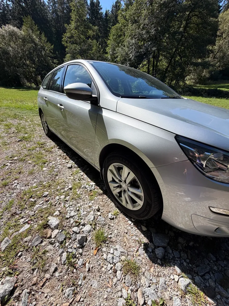 Peugeot 308 2014 photo 2