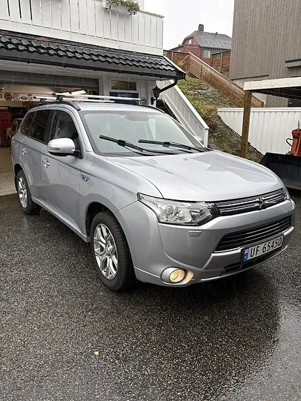 Mitsubishi Outlander 2014 photo 2