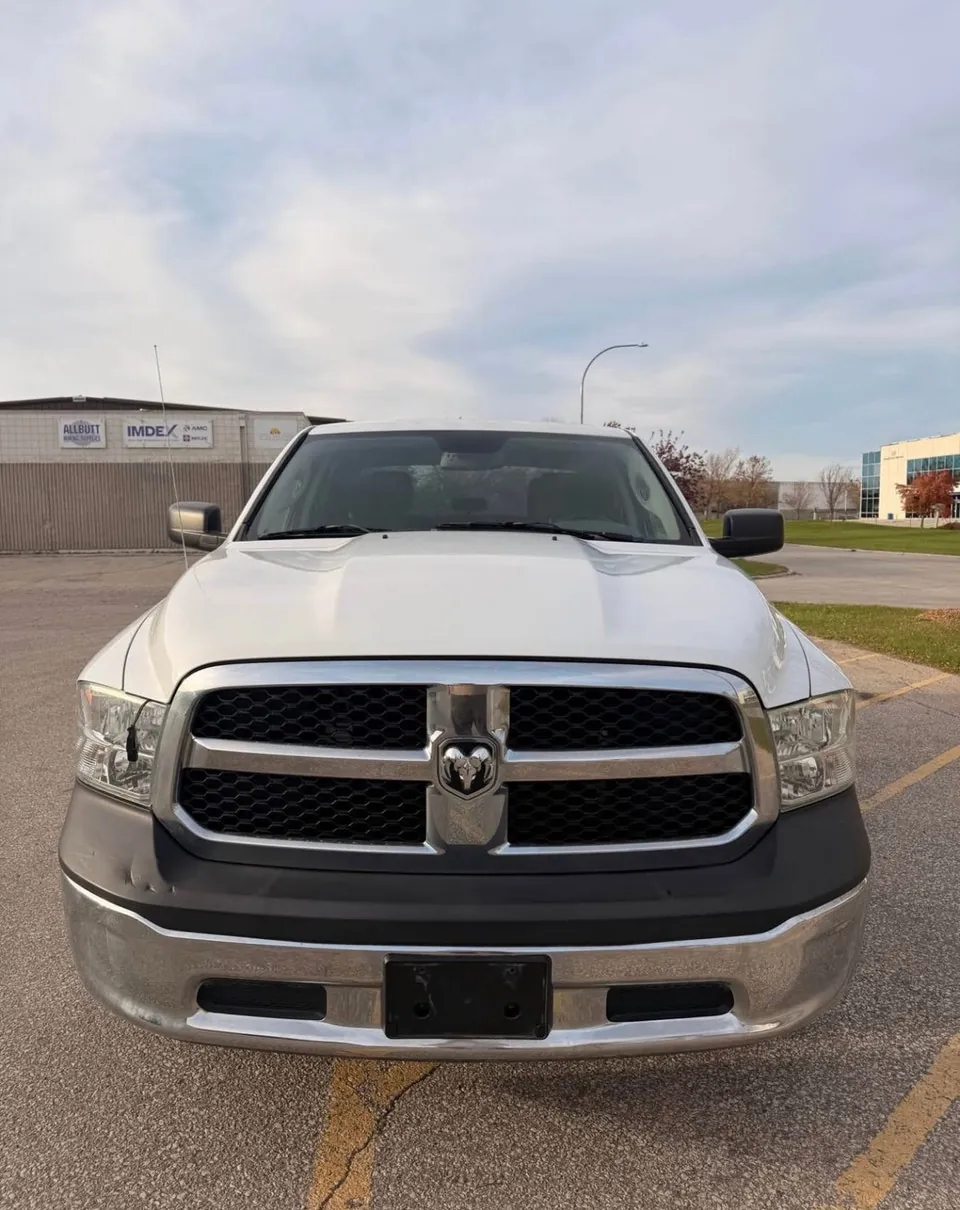 Dodge Ram 1500 2013 photo 2