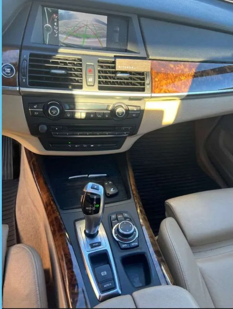 BMW X5 2011 photo 2