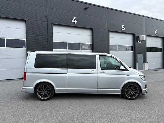 Volkswagen Caravelle 2018 photo 2