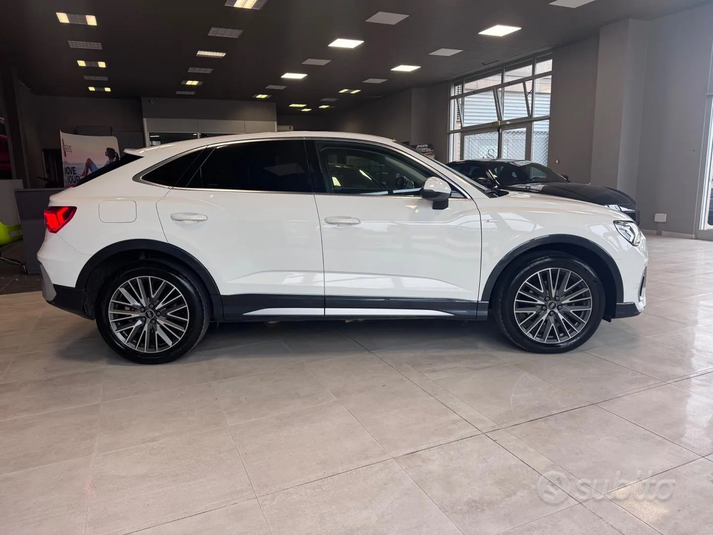 Audi Q3 2021 photo 4