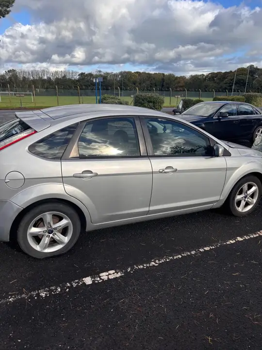 Ford Focus 2011 photo 2
