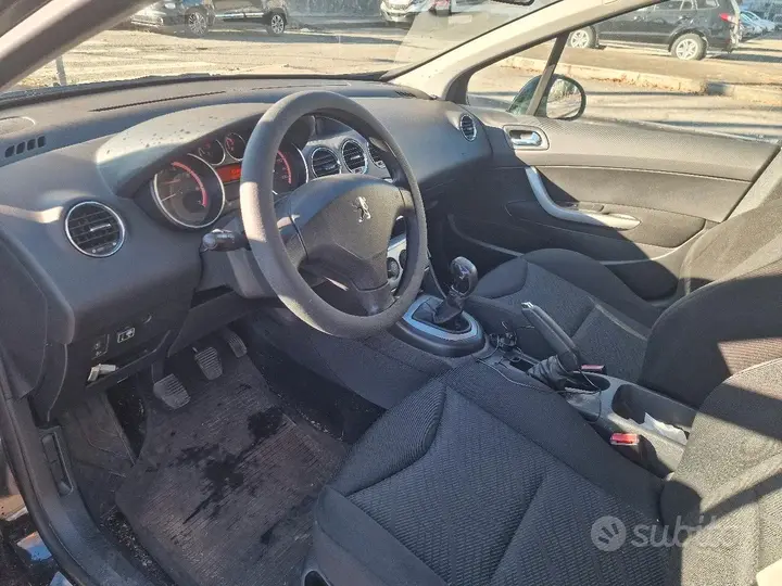 Peugeot 308 2010 photo 3