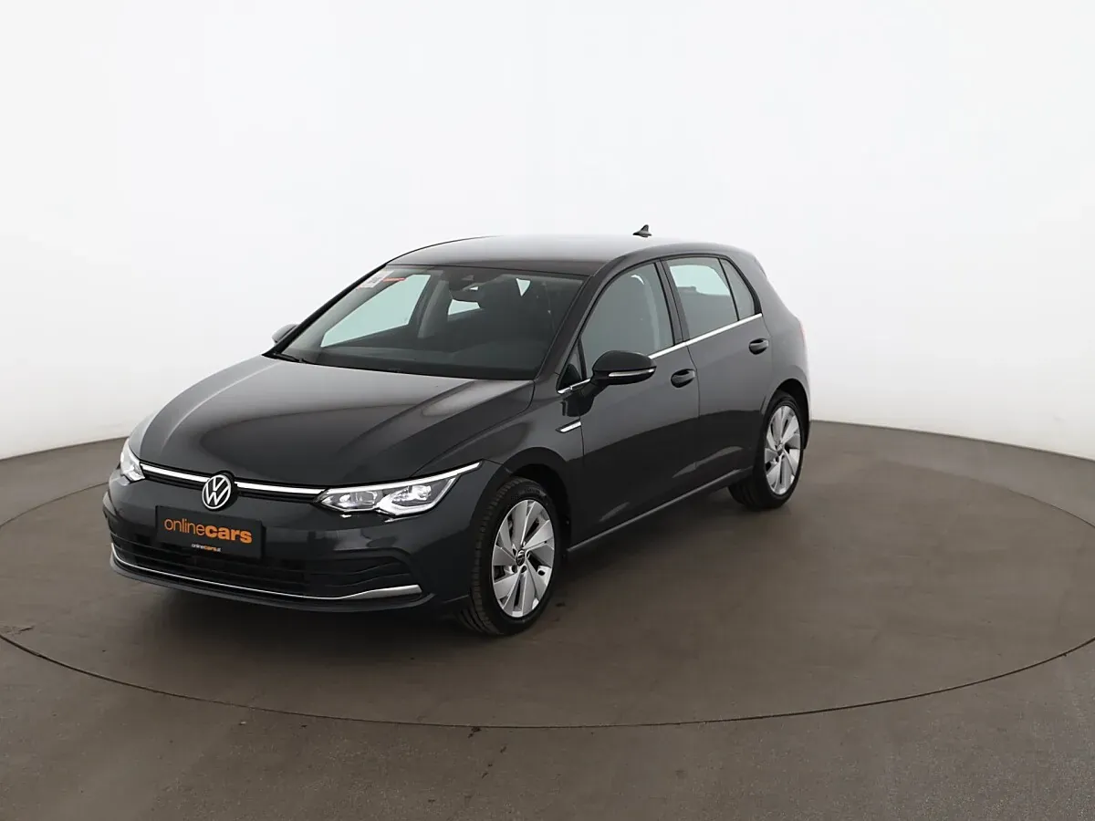 Volkswagen Golf 2024 photo 2