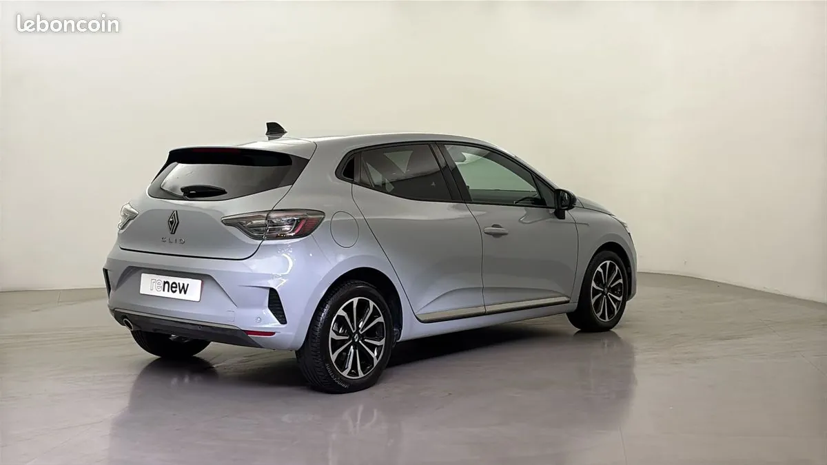 Renault Clio 2026 photo 2