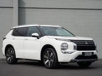 Mitsubishi Outlander 2025 photo 2
