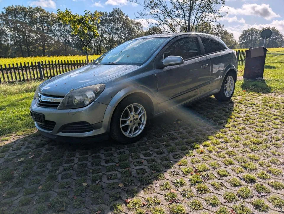 Opel Astra H Gtc
