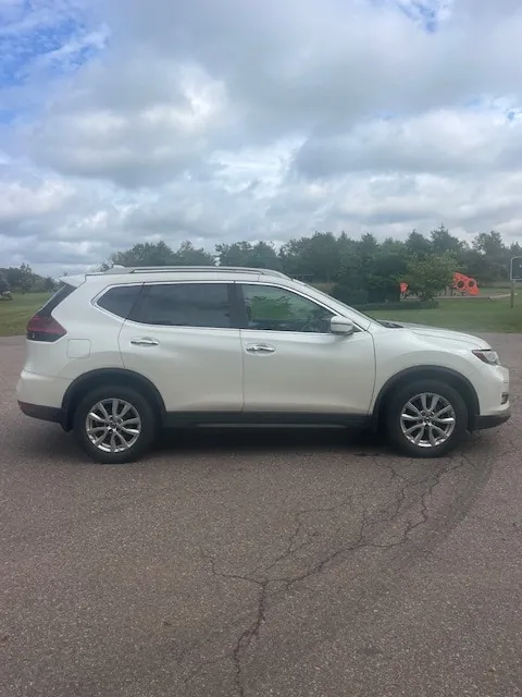 Nissan Rogue 2018 photo 2